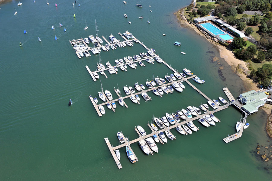 marina-boat