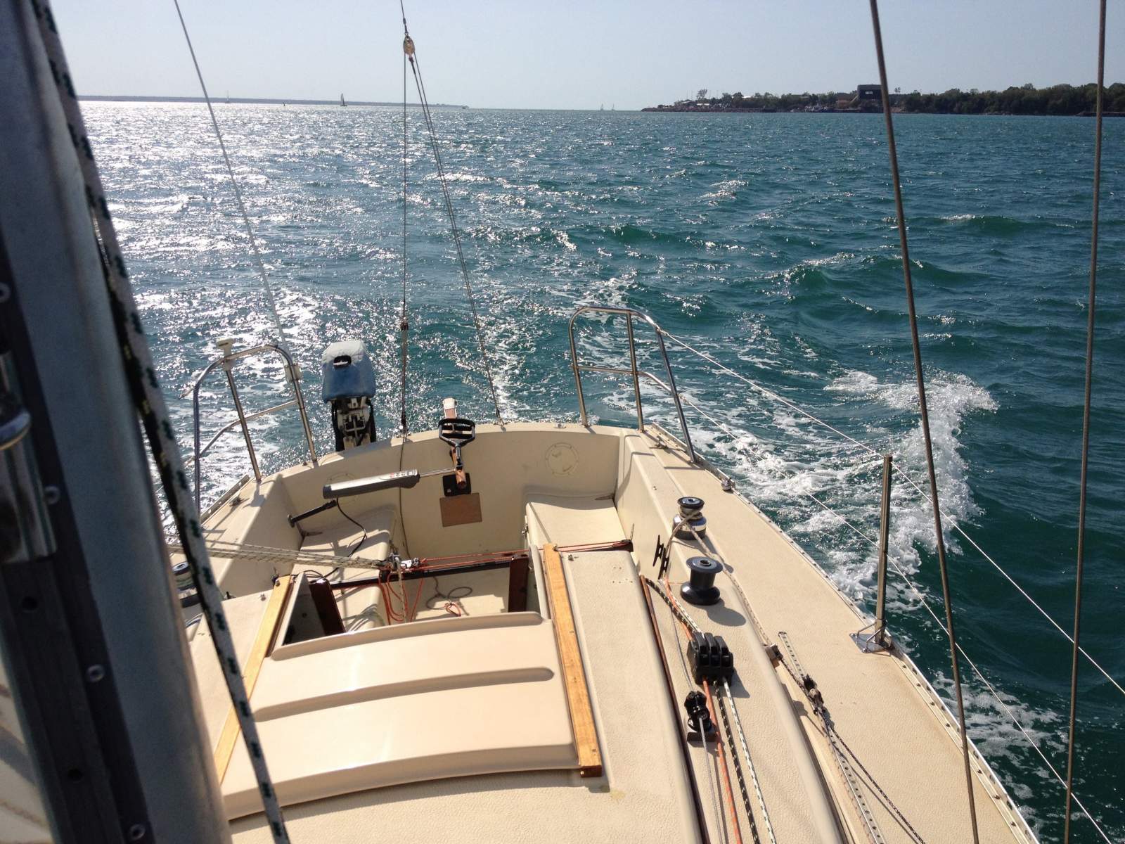 marina-boat
