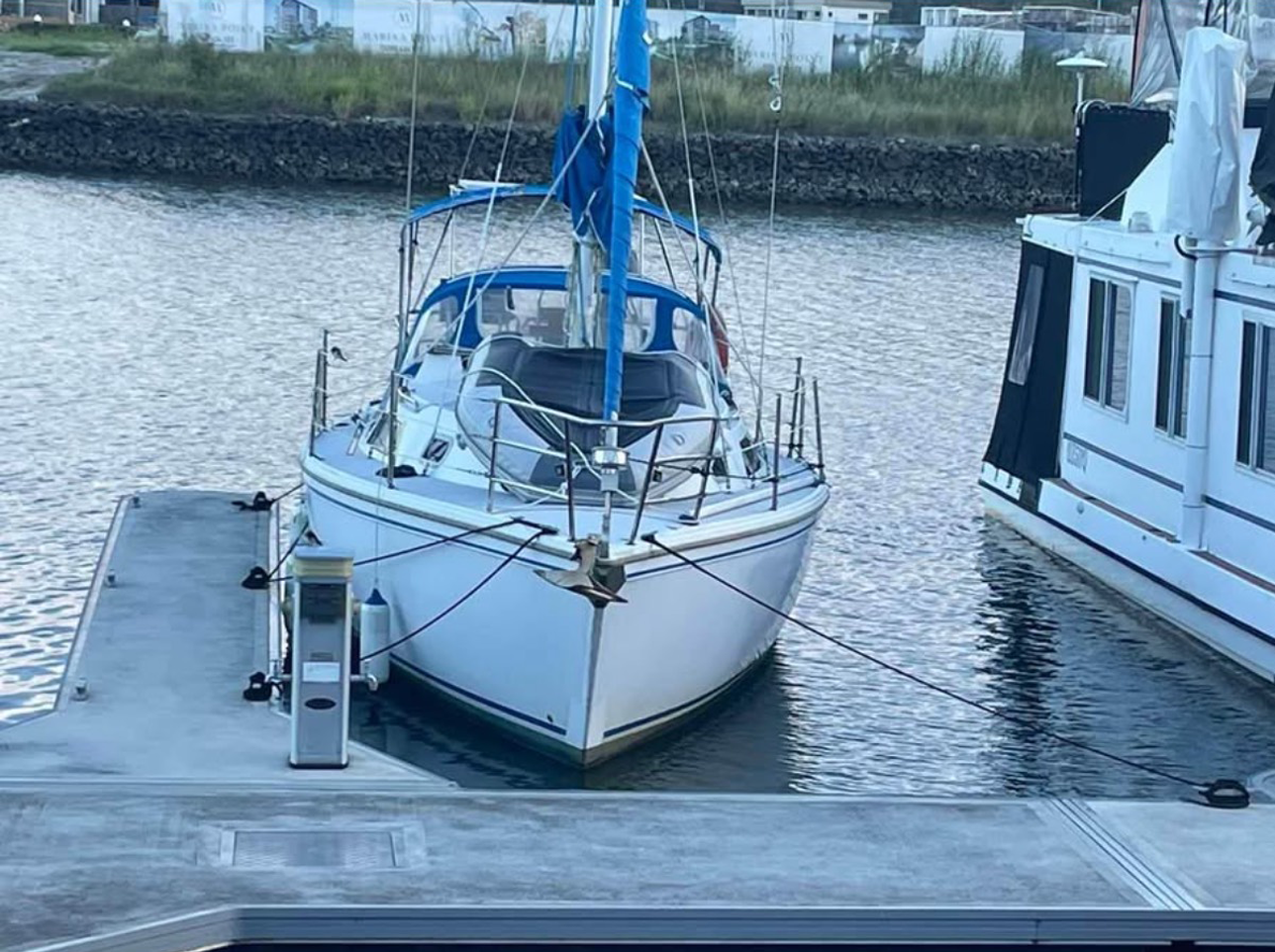 marina-boat