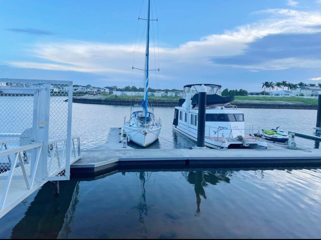marina-boat