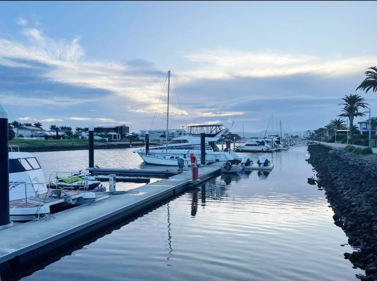 marina-boat